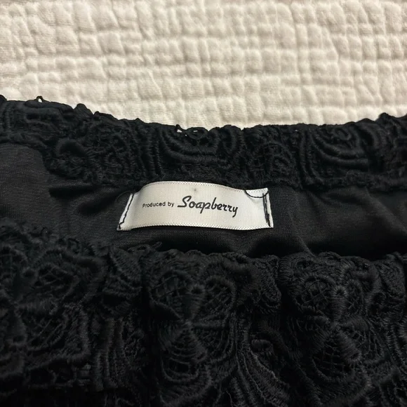 whimsygoth black crochet lace off the shoulder top ❀ - Picture 3 of 3